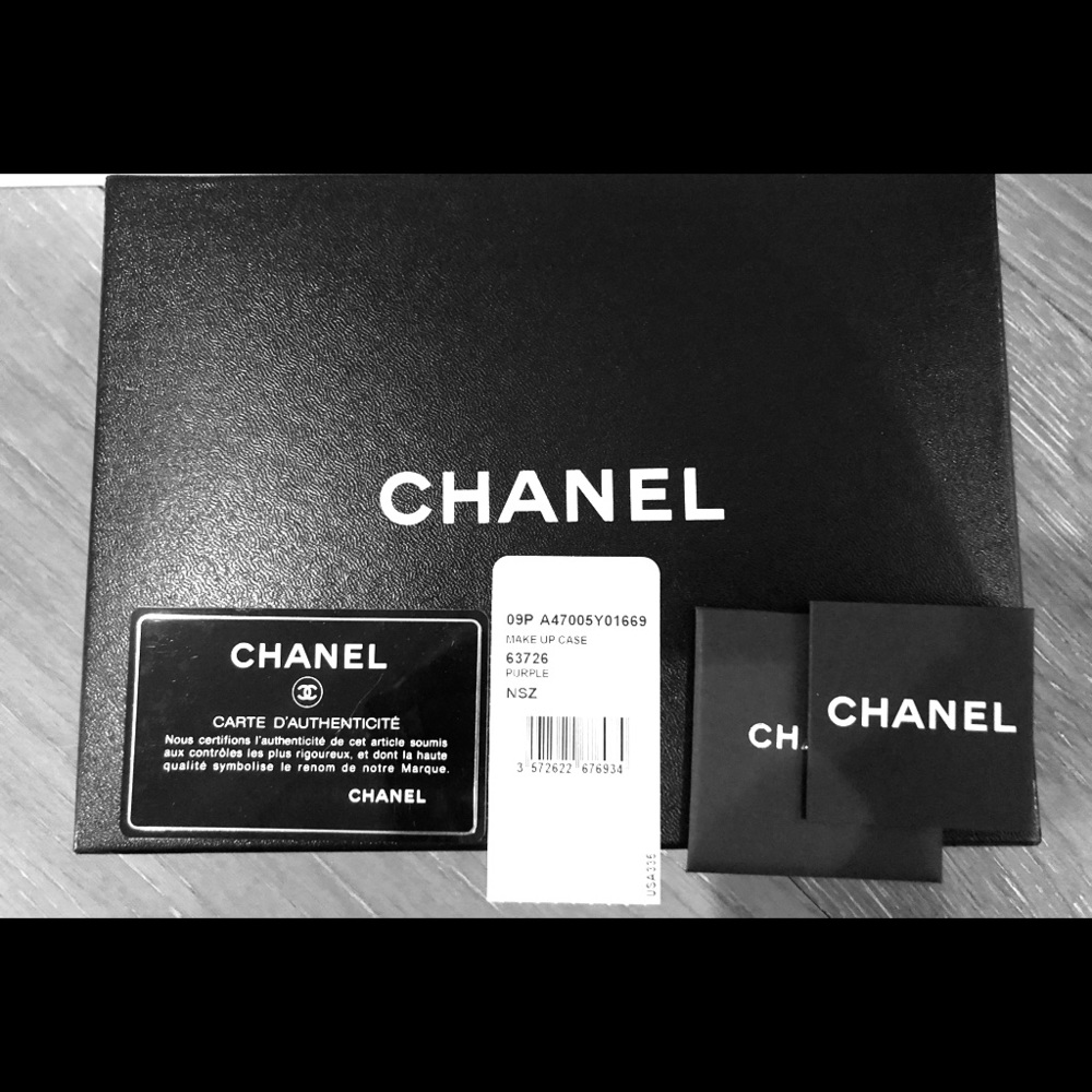 CHANEL 100% AUTHENTIC PURPLE MAKEUP CASE